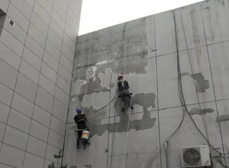 上犹楼顶漏水维修公司分享下上犹外墙防水的注意事项