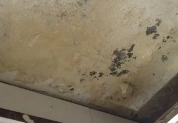上犹阳台漏水维修公司分享下上犹卫生间渗水维修需要注意哪些问题。